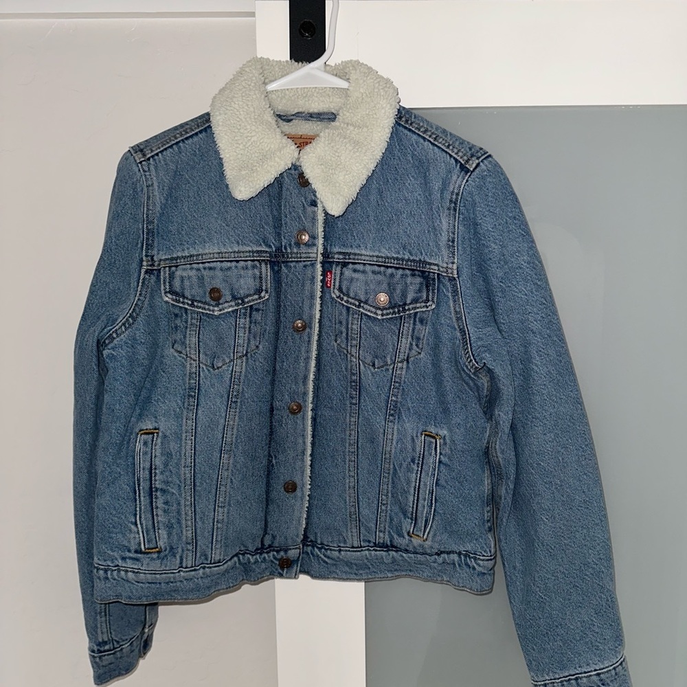 NWOT Levi’s Trucker Sherpa Jacket